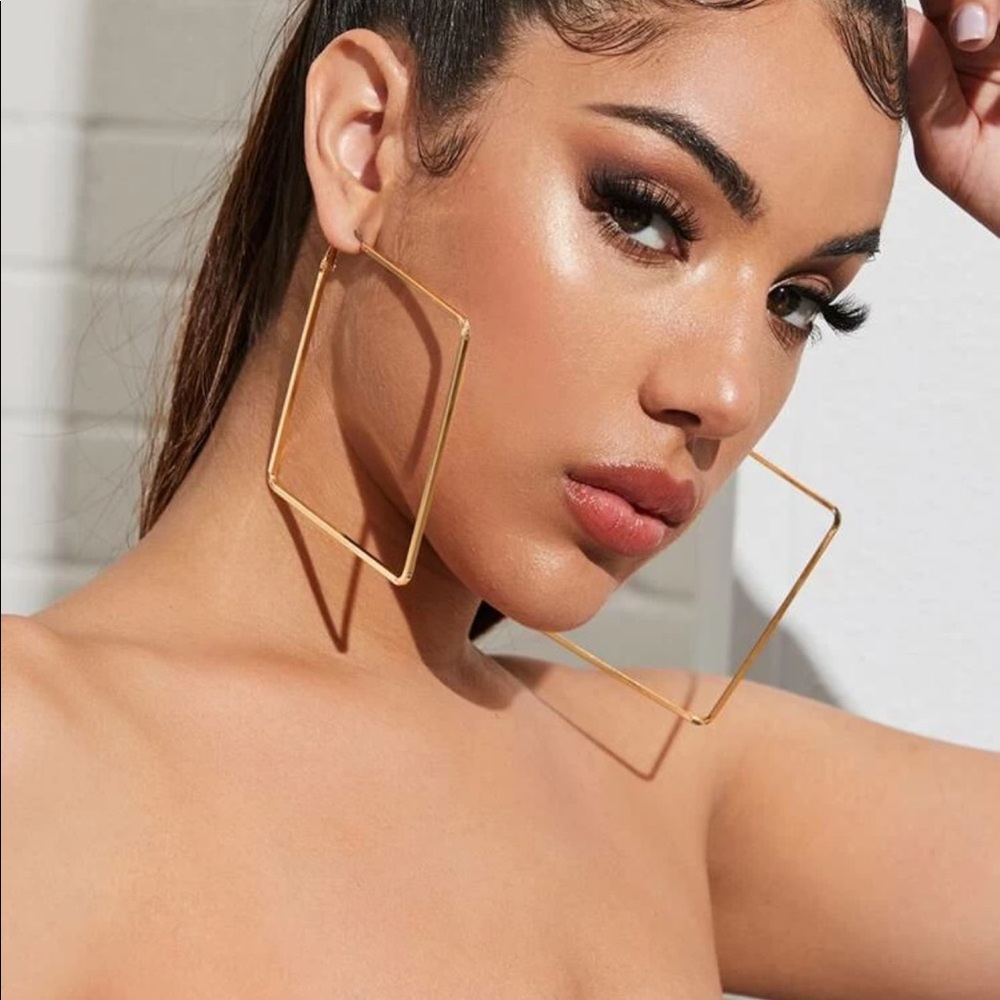 ¥ 18k Gold Big Geometric Hoop Earrings
